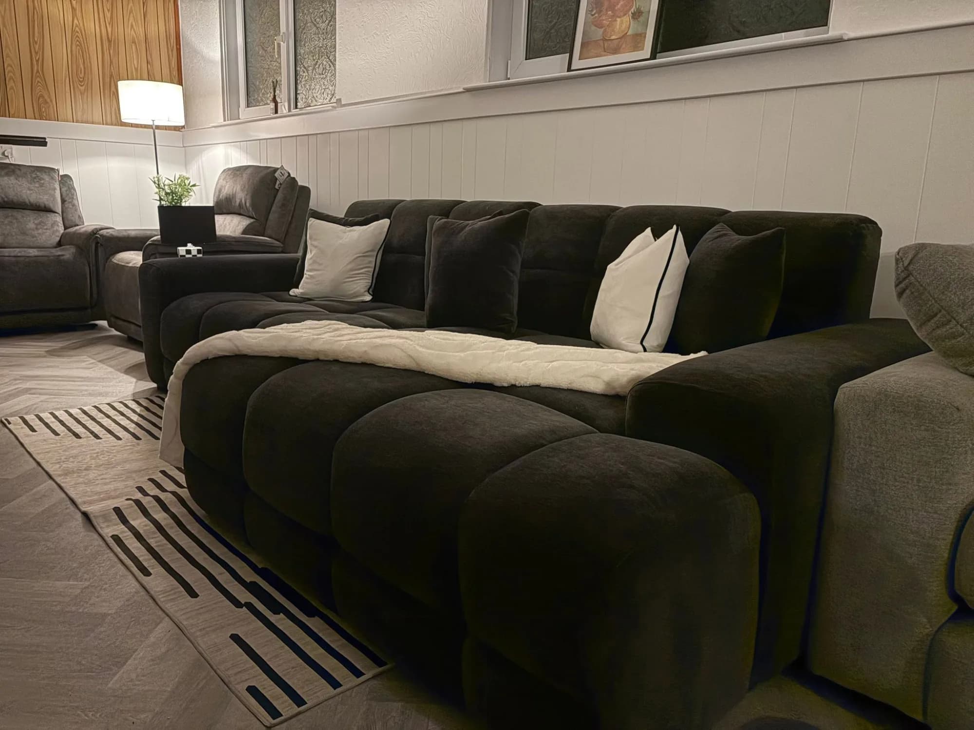 Luxe Black RHF Corner Chaise